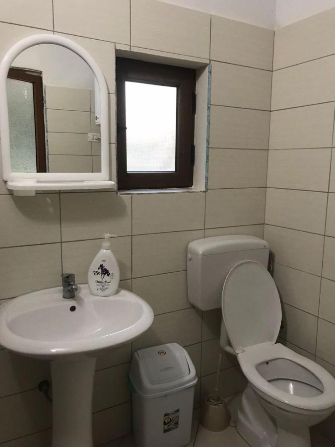 Guest House Ledio Валбона Экстерьер фото